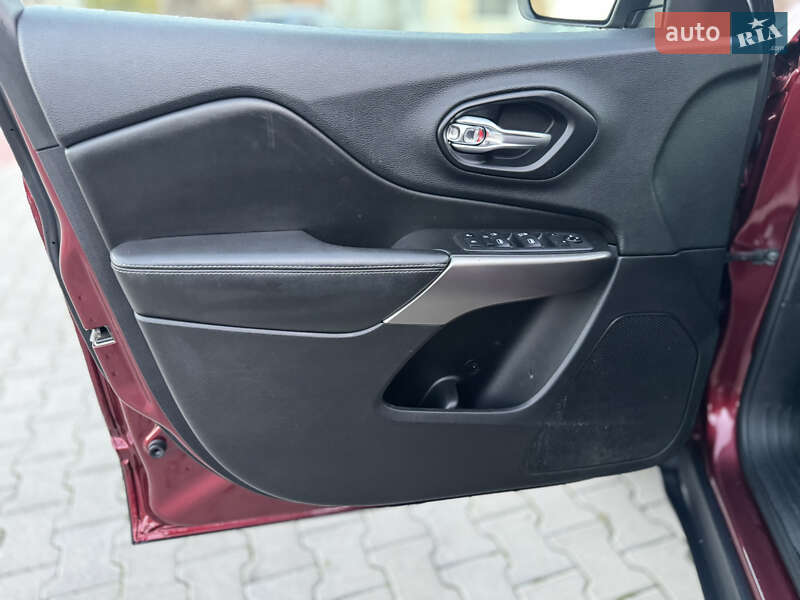 Позашляховик / Кросовер Jeep Cherokee 2019 в Львові