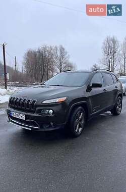 Внедорожник / Кроссовер Jeep Cherokee 2016 в Киеве