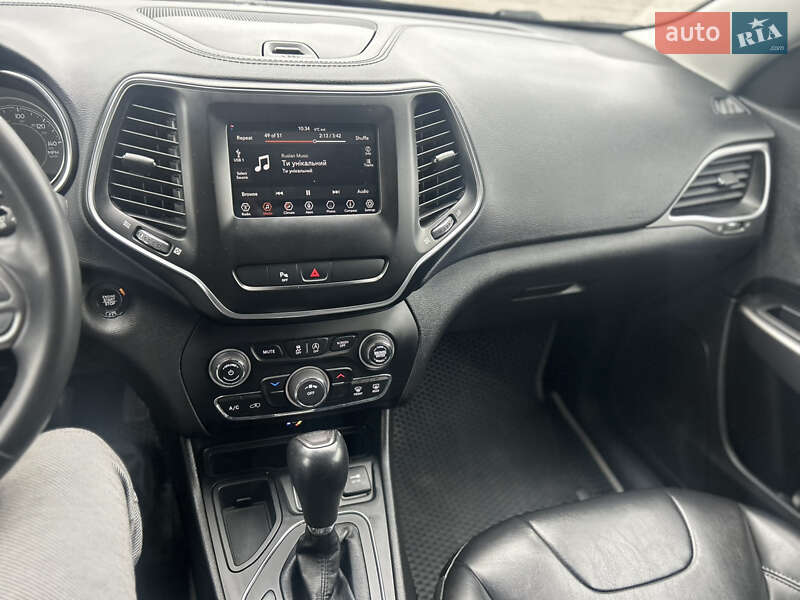 Позашляховик / Кросовер Jeep Cherokee 2020 в Переяславі