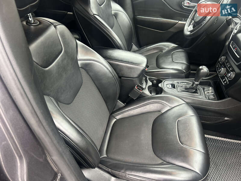 Позашляховик / Кросовер Jeep Cherokee 2020 в Переяславі