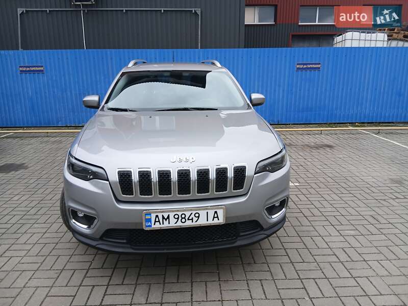 Внедорожник / Кроссовер Jeep Cherokee 2019 в Житомире