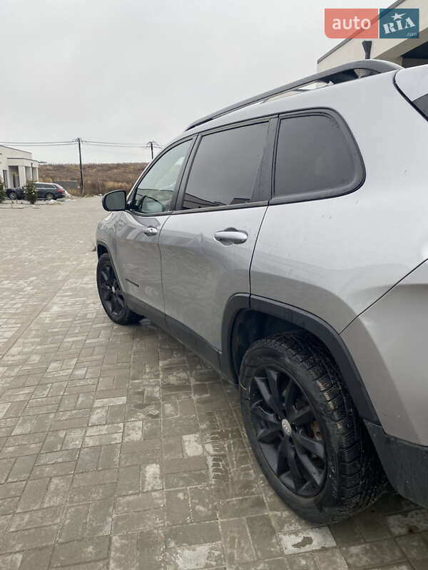 Позашляховик / Кросовер Jeep Cherokee 2014 в Рівному фото 15 Позашляховик / Кросовер Jeep Cherokee 2014 в Рівному