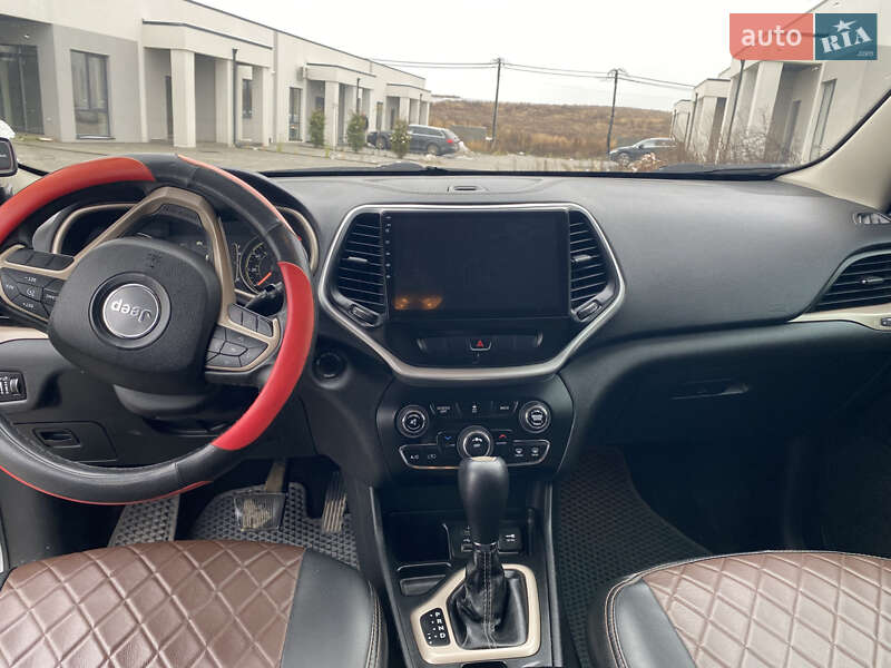 Позашляховик / Кросовер Jeep Cherokee 2014 в Рівному фото 24 Позашляховик / Кросовер Jeep Cherokee 2014 в Рівному