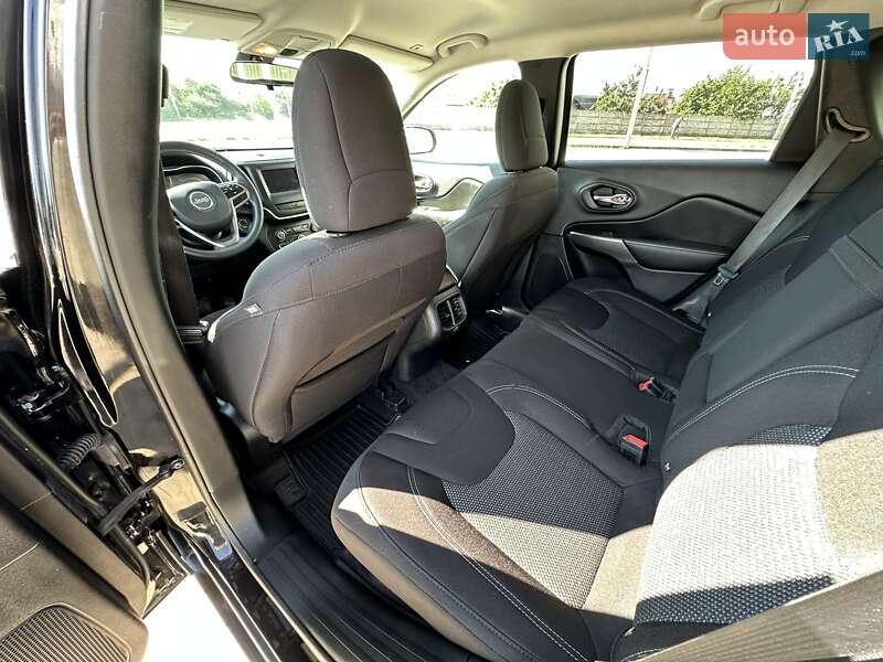 Внедорожник / Кроссовер Jeep Cherokee 2018 в Житомире