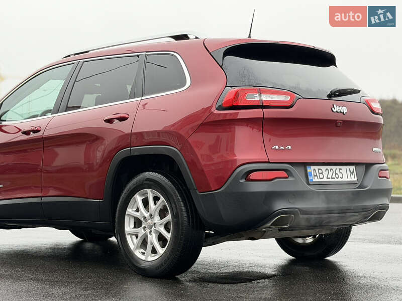 Внедорожник / Кроссовер Jeep Cherokee 2015 в Виннице