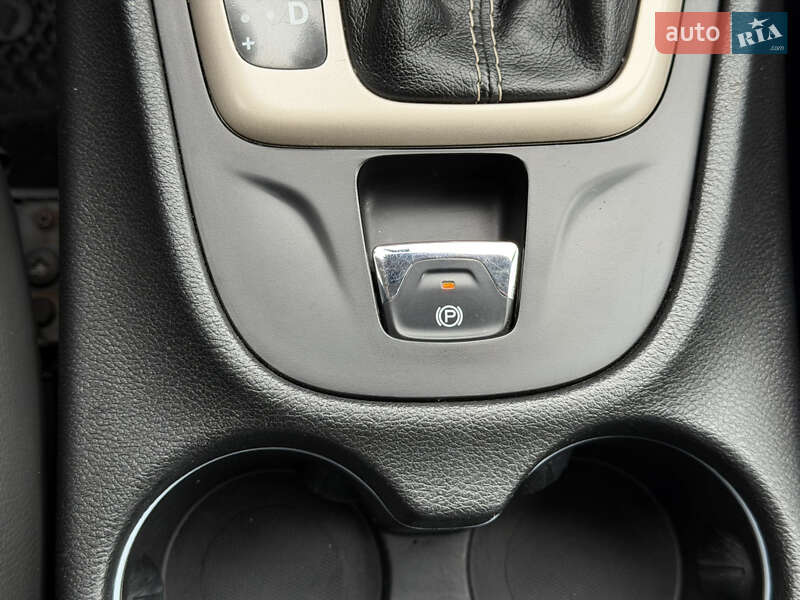 Внедорожник / Кроссовер Jeep Cherokee 2015 в Виннице