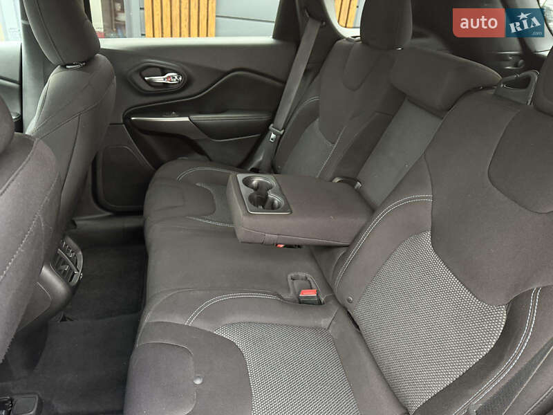 Позашляховик / Кросовер Jeep Cherokee 2018 в Вінниці