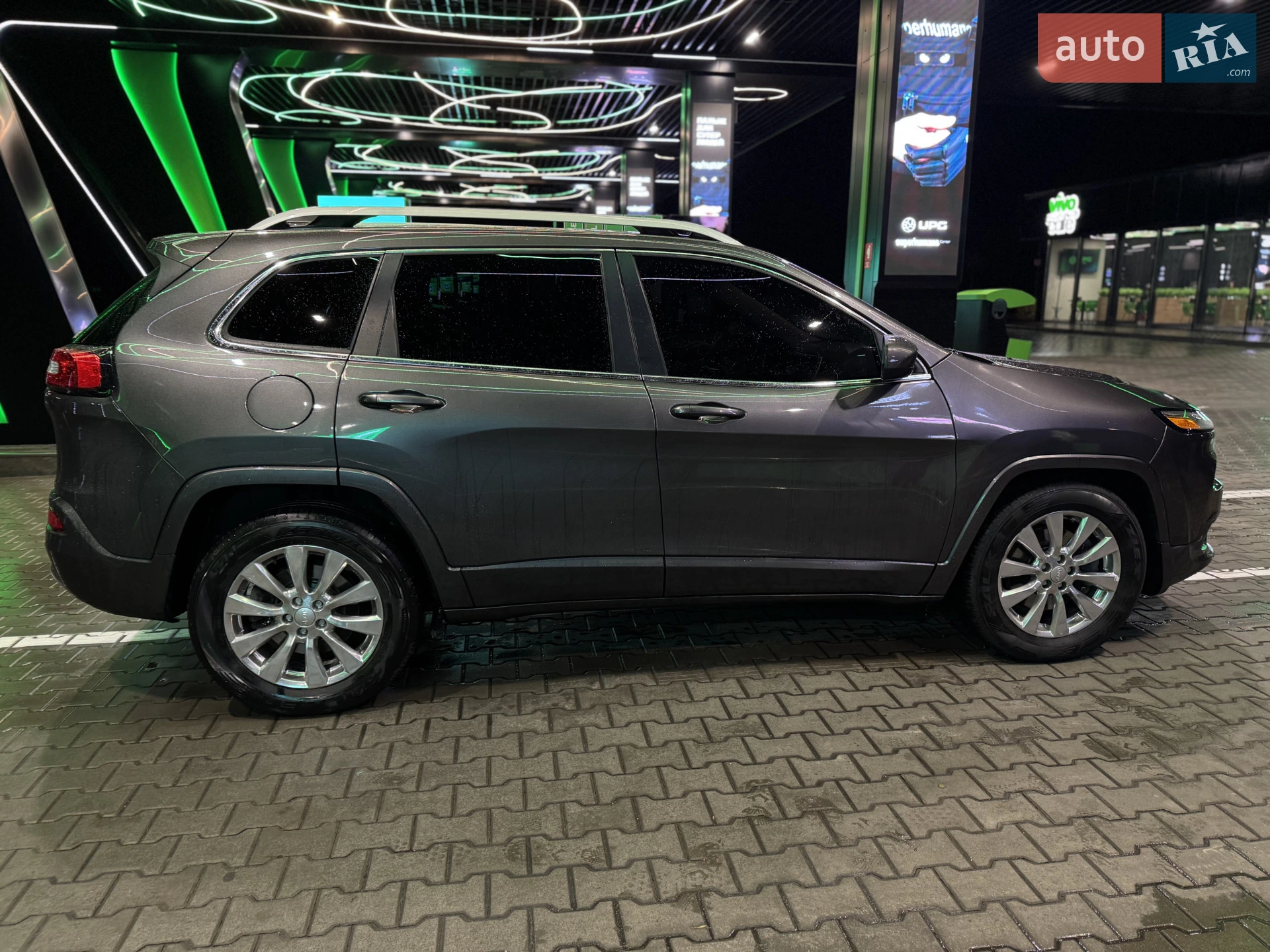 2017 Jeep Cherokee - мініатюра 22
