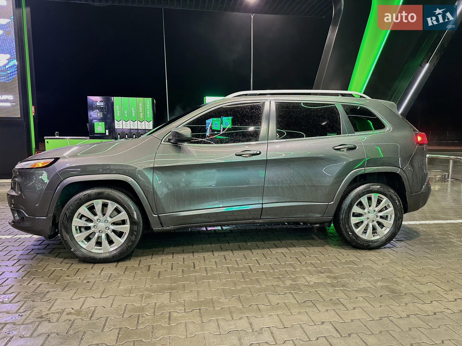 2017 Jeep Cherokee - мініатюра 27