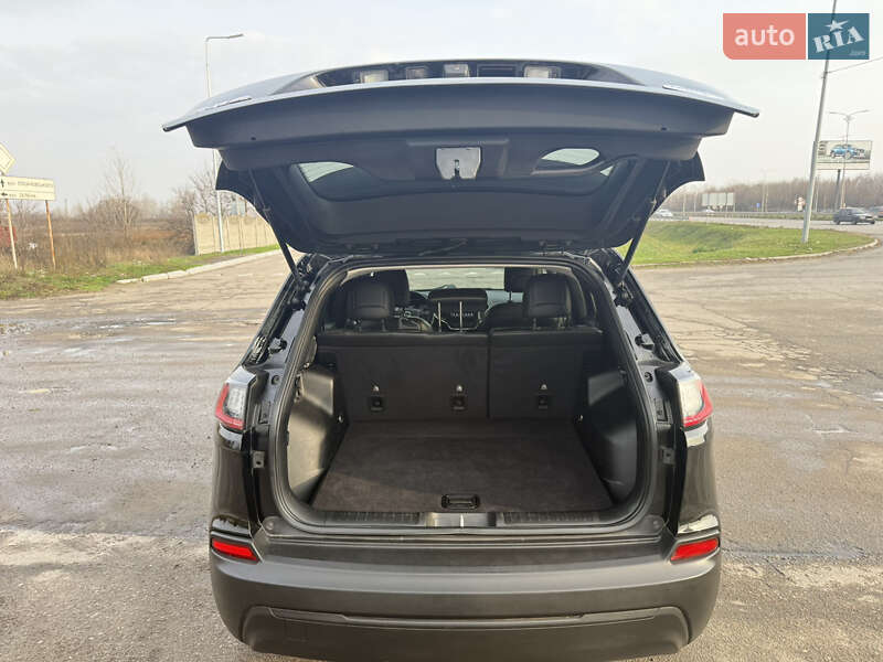 Внедорожник / Кроссовер Jeep Cherokee 2018 в Полтаве фото 37 Внедорожник / Кроссовер Jeep Cherokee 2018 в Полтаве