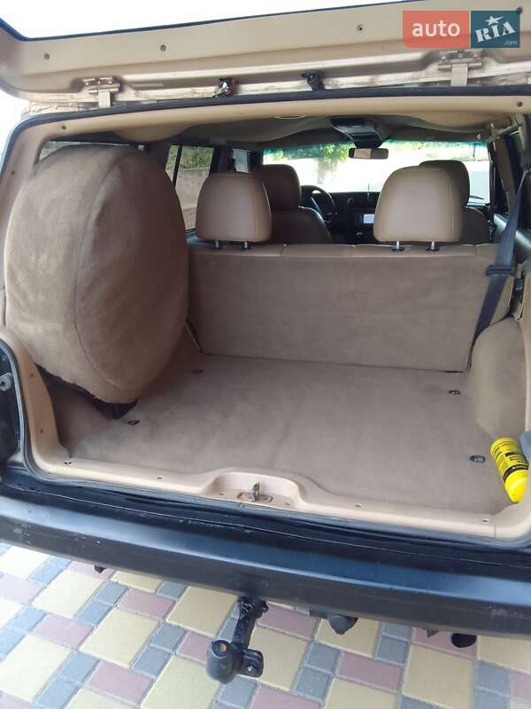 Внедорожник / Кроссовер Jeep Cherokee 1998 в Гайсине