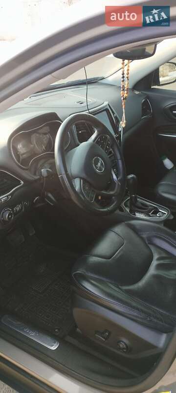 Внедорожник / Кроссовер Jeep Cherokee 2019 в Кременчуге фото 15 Внедорожник / Кроссовер Jeep Cherokee 2019 в Кременчуге