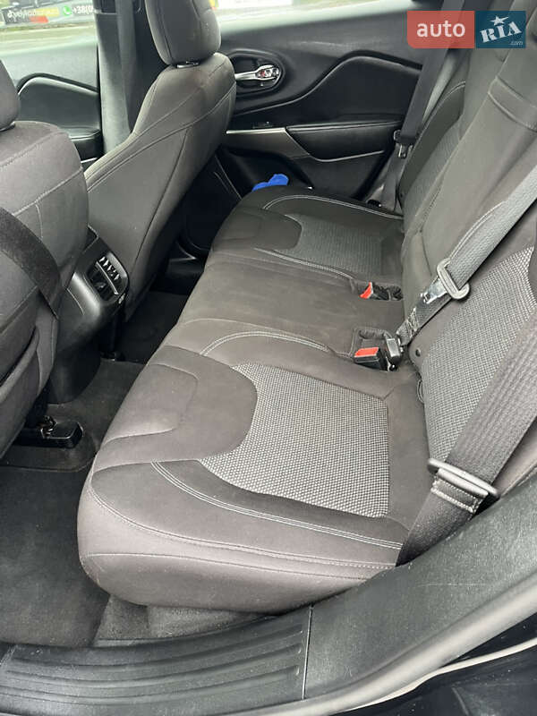 Позашляховик / Кросовер Jeep Cherokee 2019 в Лубнах