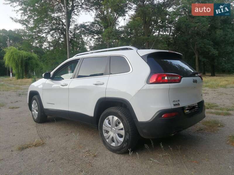 Позашляховик / Кросовер Jeep Cherokee 2015 в Кропивницькому