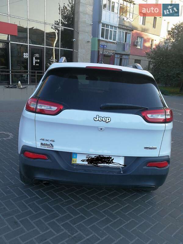 Позашляховик / Кросовер Jeep Cherokee 2015 в Кропивницькому