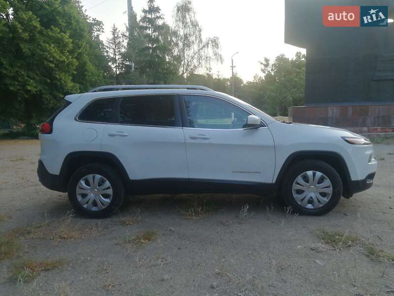 Позашляховик / Кросовер Jeep Cherokee 2015 в Кропивницькому