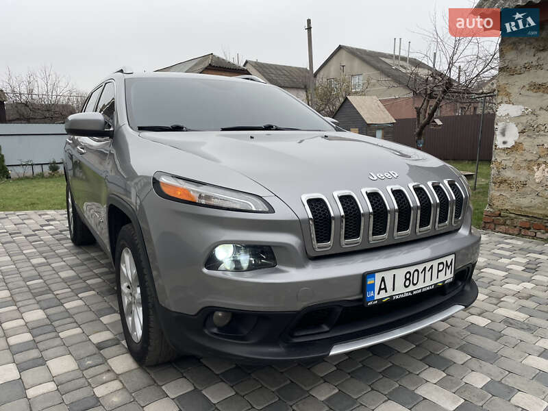 Внедорожник / Кроссовер Jeep Cherokee 2014 в Лубнах