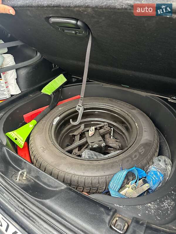 Позашляховик / Кросовер Jeep Cherokee 2014 в Житомирі