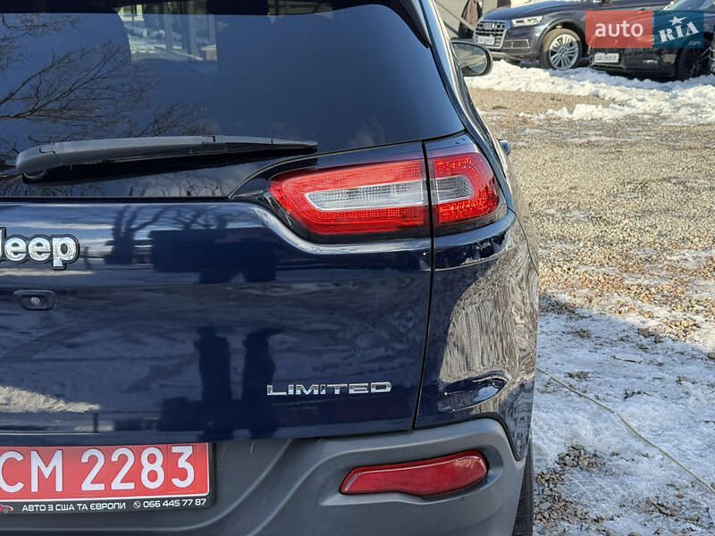 Позашляховик / Кросовер Jeep Cherokee 2015 в Стрию