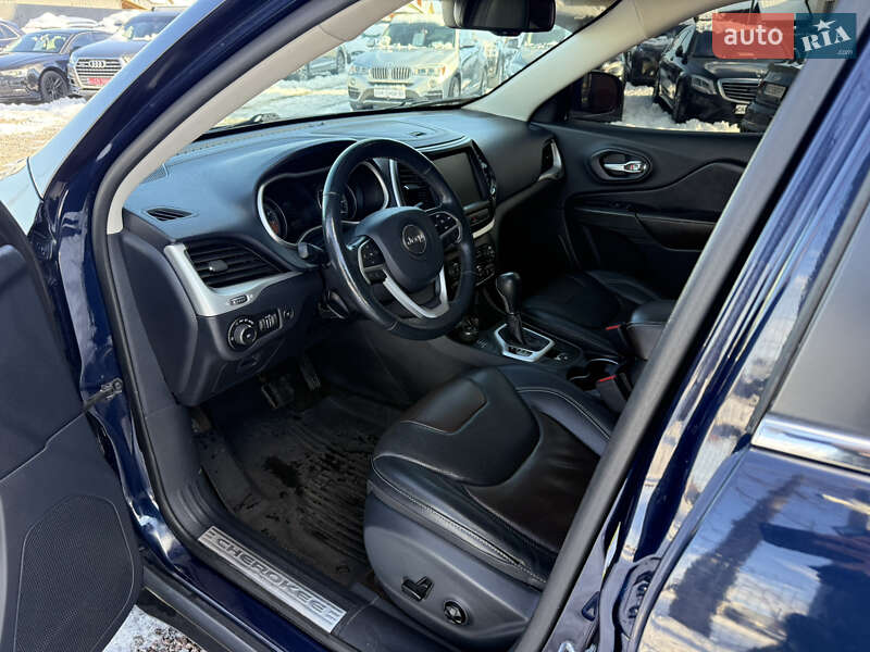 Позашляховик / Кросовер Jeep Cherokee 2015 в Стрию