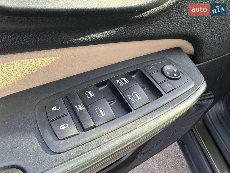 Внедорожник / Кроссовер Jeep Cherokee 2015 в Киеве фото 15 Внедорожник / Кроссовер Jeep Cherokee 2015 в Киеве