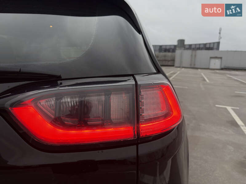 Позашляховик / Кросовер Jeep Cherokee 2018 в Києві фото 18 Позашляховик / Кросовер Jeep Cherokee 2018 в Києві