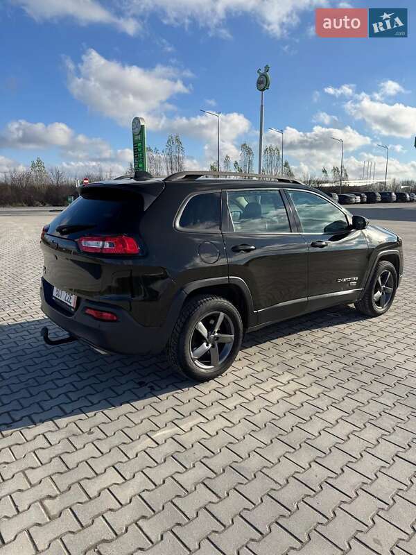 Позашляховик / Кросовер Jeep Cherokee 2016 в Кам'янець-Подільському