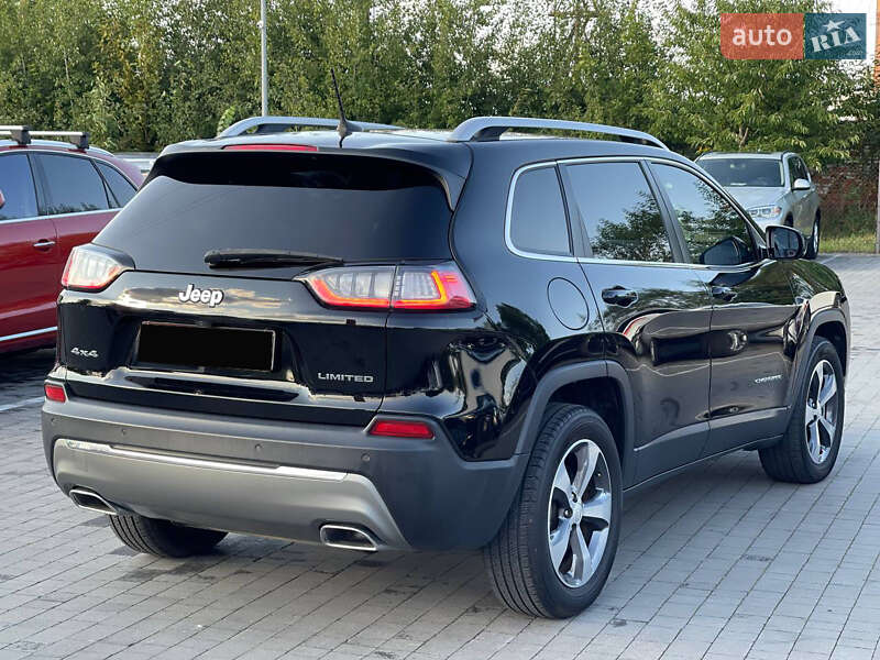 Внедорожник / Кроссовер Jeep Cherokee 2018 в Луцке