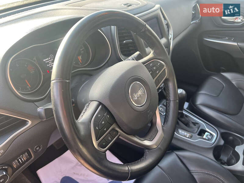 Внедорожник / Кроссовер Jeep Cherokee 2018 в Харькове фото 18 Внедорожник / Кроссовер Jeep Cherokee 2018 в Харькове