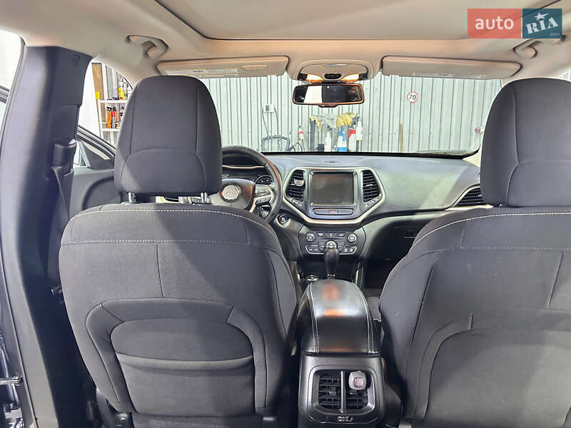 Позашляховик / Кросовер Jeep Cherokee 2015 в Харкові