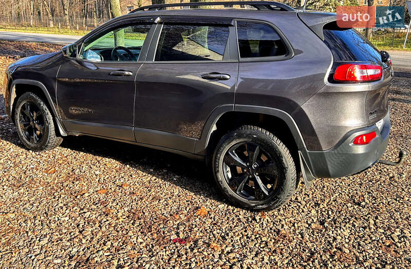 Позашляховик / Кросовер Jeep Cherokee 2015 в Харкові