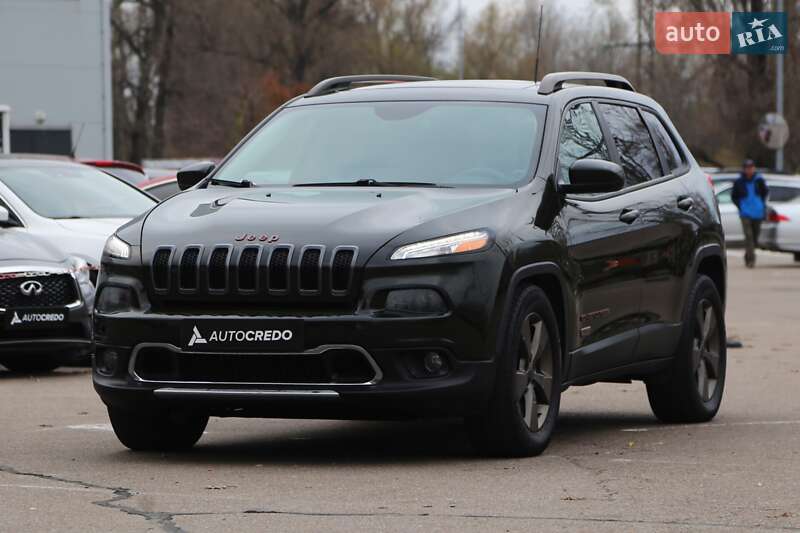 Позашляховик / Кросовер Jeep Cherokee 2016 в Києві