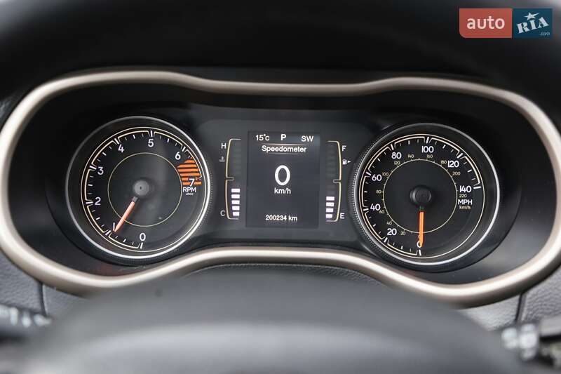 Позашляховик / Кросовер Jeep Cherokee 2016 в Києві