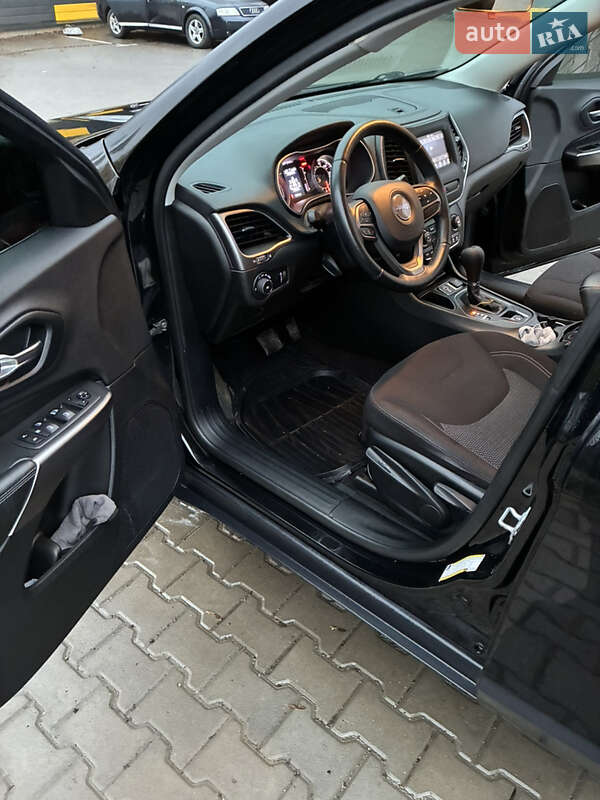Позашляховик / Кросовер Jeep Cherokee 2019 в Жмеринці фото 13 Позашляховик / Кросовер Jeep Cherokee 2019 в Жмеринці
