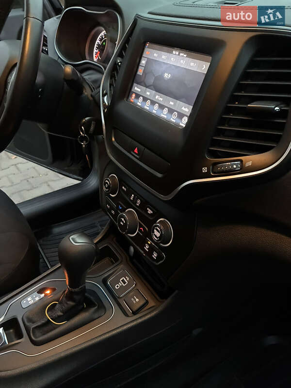 Позашляховик / Кросовер Jeep Cherokee 2019 в Жмеринці фото 17 Позашляховик / Кросовер Jeep Cherokee 2019 в Жмеринці