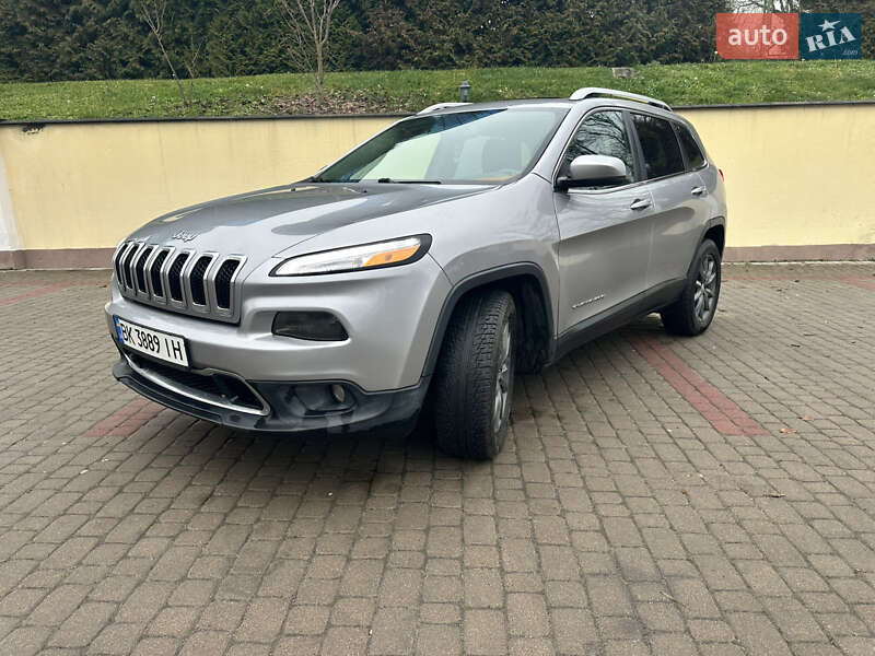 Позашляховик / Кросовер Jeep Cherokee 2015 в Острозі