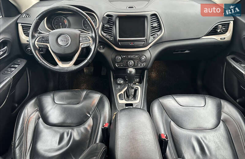 Позашляховик / Кросовер Jeep Cherokee 2015 в Острозі