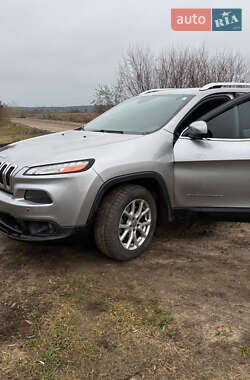Внедорожник / Кроссовер Jeep Cherokee 2015 в Хмельницком