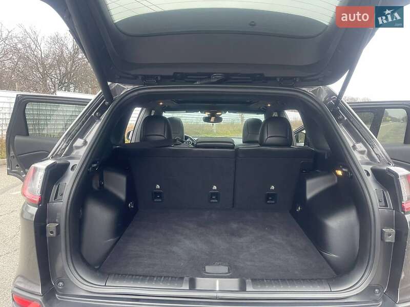 Внедорожник / Кроссовер Jeep Cherokee 2020 в Харькове