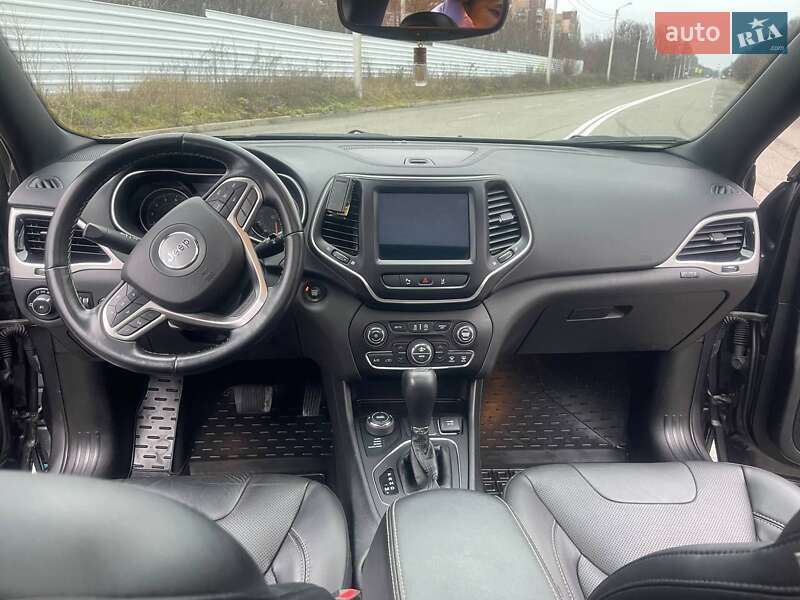 Внедорожник / Кроссовер Jeep Cherokee 2020 в Харькове