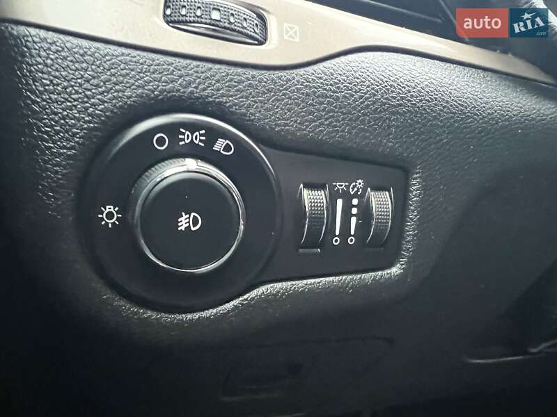 Позашляховик / Кросовер Jeep Cherokee 2014 в Києві фото 17 Позашляховик / Кросовер Jeep Cherokee 2014 в Києві