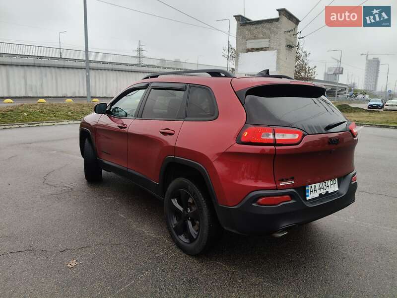 Внедорожник / Кроссовер Jeep Cherokee 2016 в Ирпене