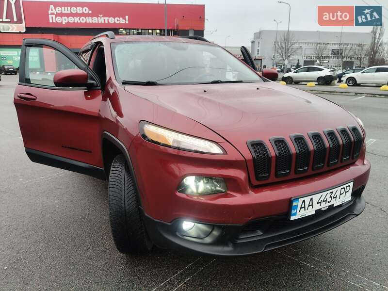 Внедорожник / Кроссовер Jeep Cherokee 2016 в Ирпене