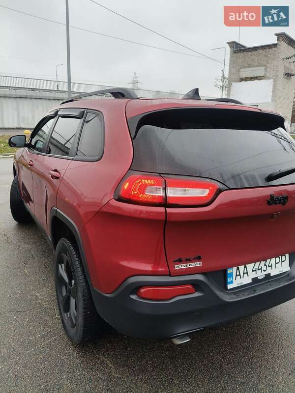 Внедорожник / Кроссовер Jeep Cherokee 2016 в Ирпене