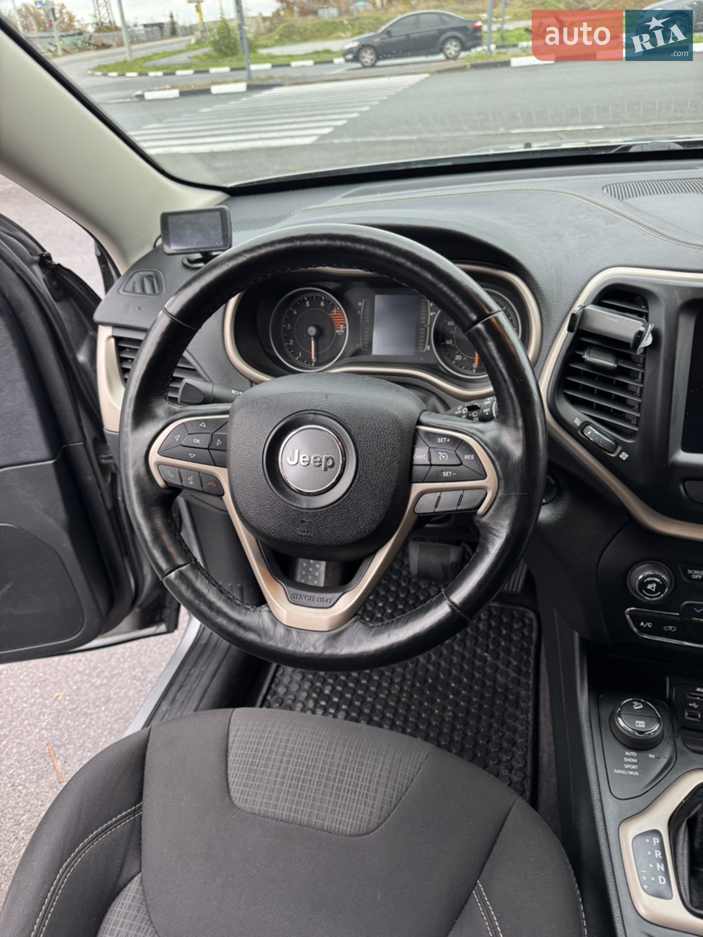 2016 Jeep Cherokee - мініатюра 15