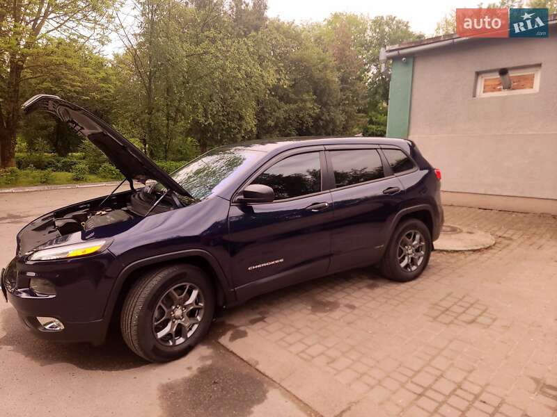 Позашляховик / Кросовер Jeep Cherokee 2016 в Івано-Франківську