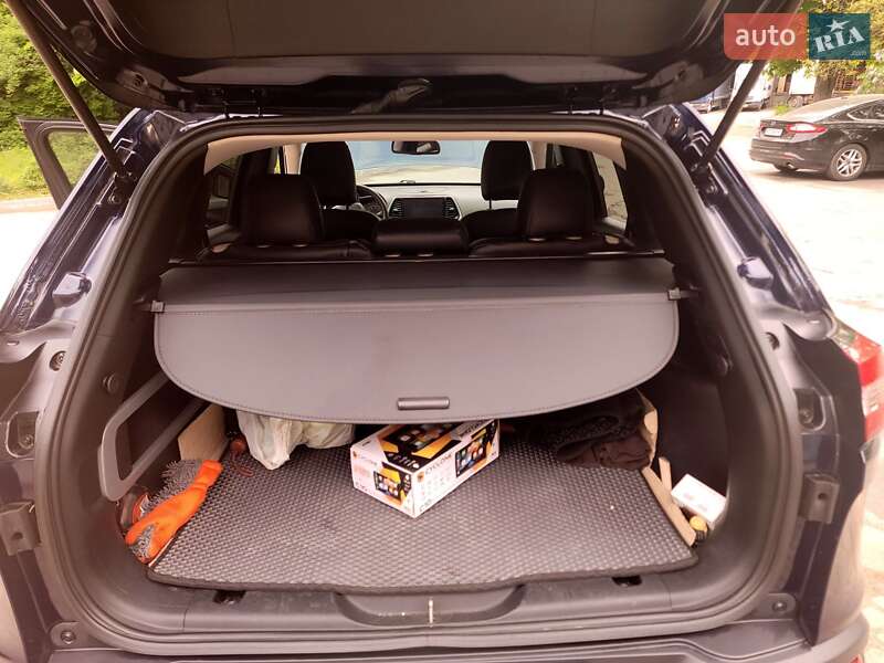 Позашляховик / Кросовер Jeep Cherokee 2016 в Івано-Франківську