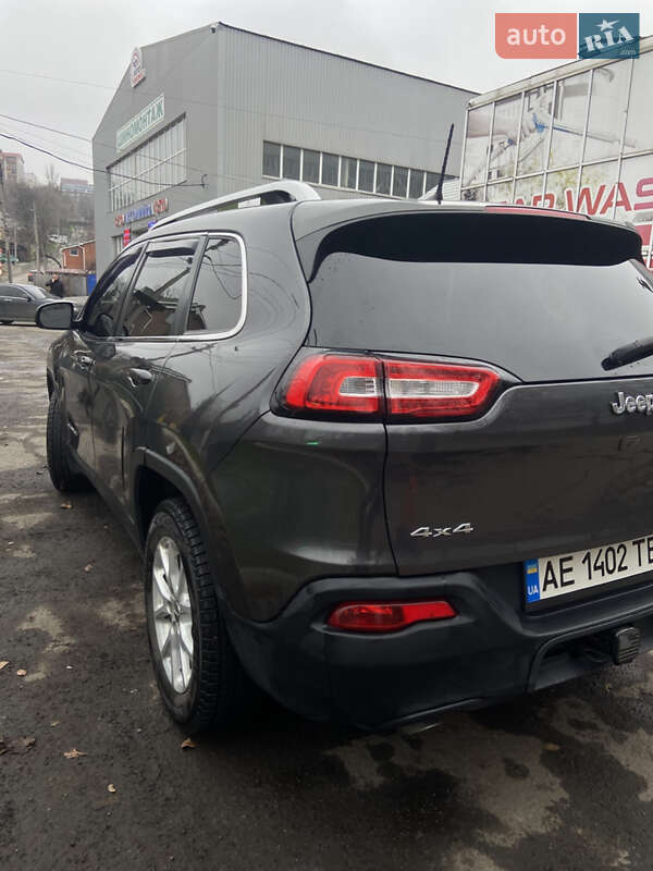 Внедорожник / Кроссовер Jeep Cherokee 2016 в Днепре