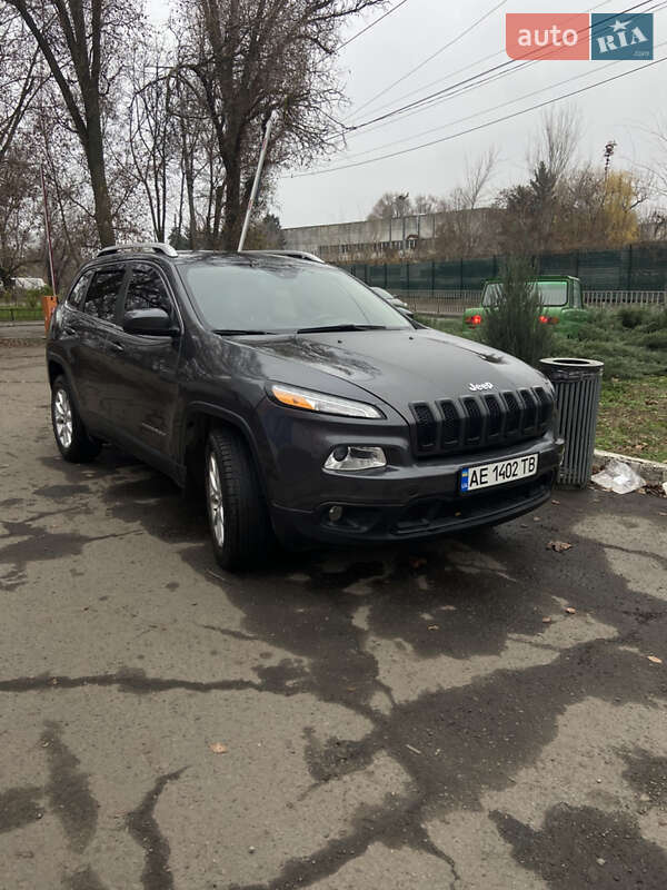 Внедорожник / Кроссовер Jeep Cherokee 2016 в Днепре