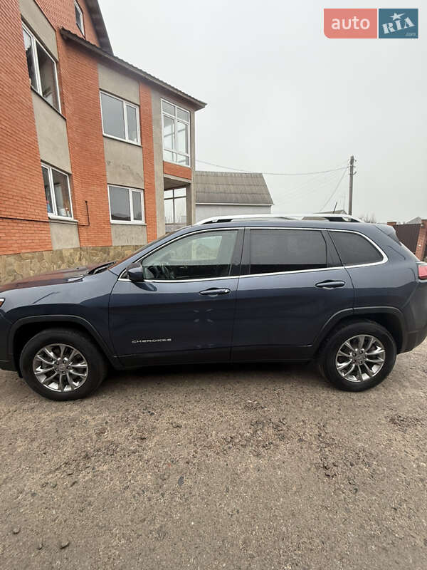 Внедорожник / Кроссовер Jeep Cherokee 2020 в Киеве